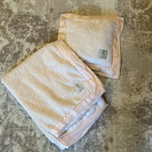Little Giraffe pink baby blanket and pillow